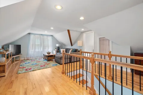 12 Brown Avenue Stratham NH 03885
