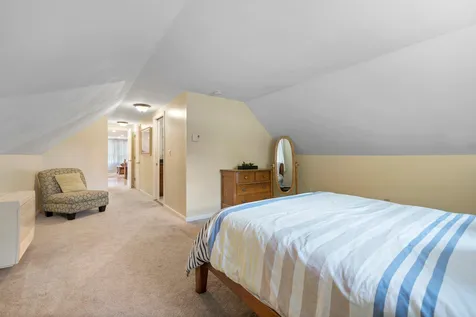 12 Brown Avenue Stratham NH 03885