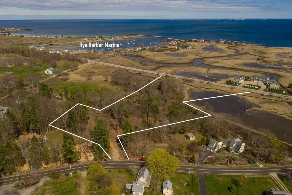 125 Locke Road Rye NH 03870