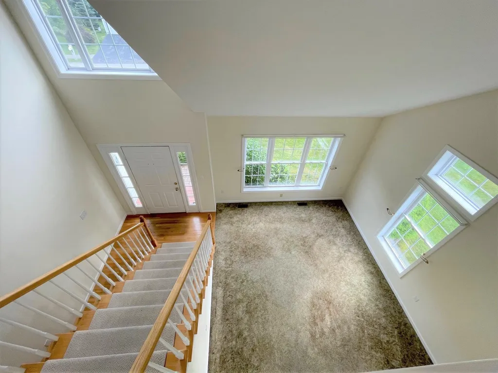 18 Meadowood Drive Exeter NH 03833
