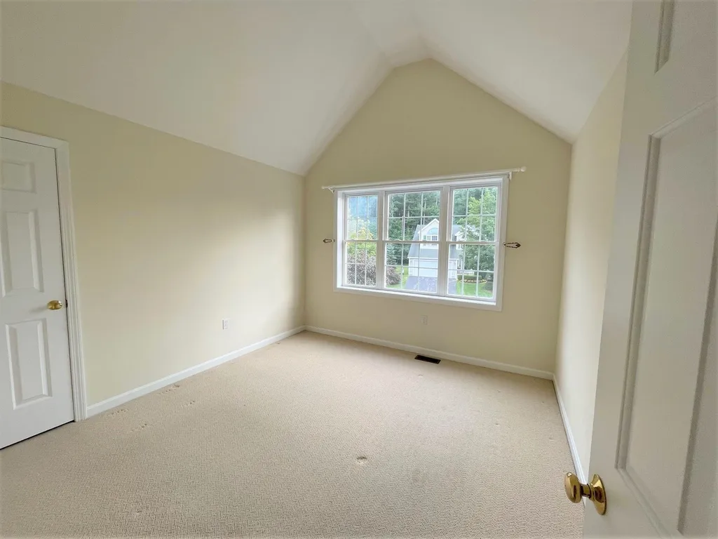 18 Meadowood Drive Exeter NH 03833