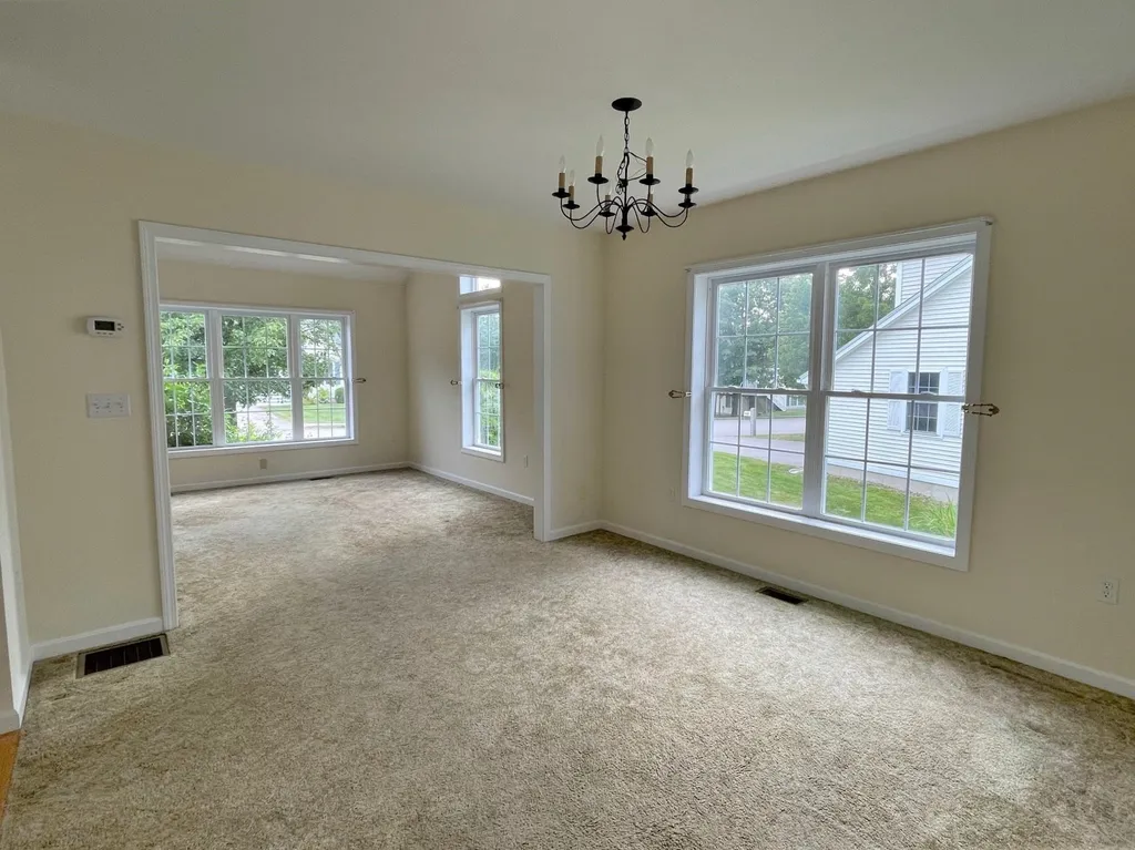 18 Meadowood Drive Exeter NH 03833