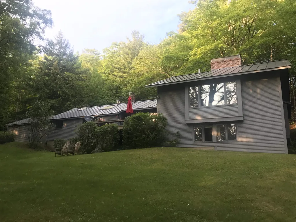 89 Standing Pond Road Sharon VT 05065