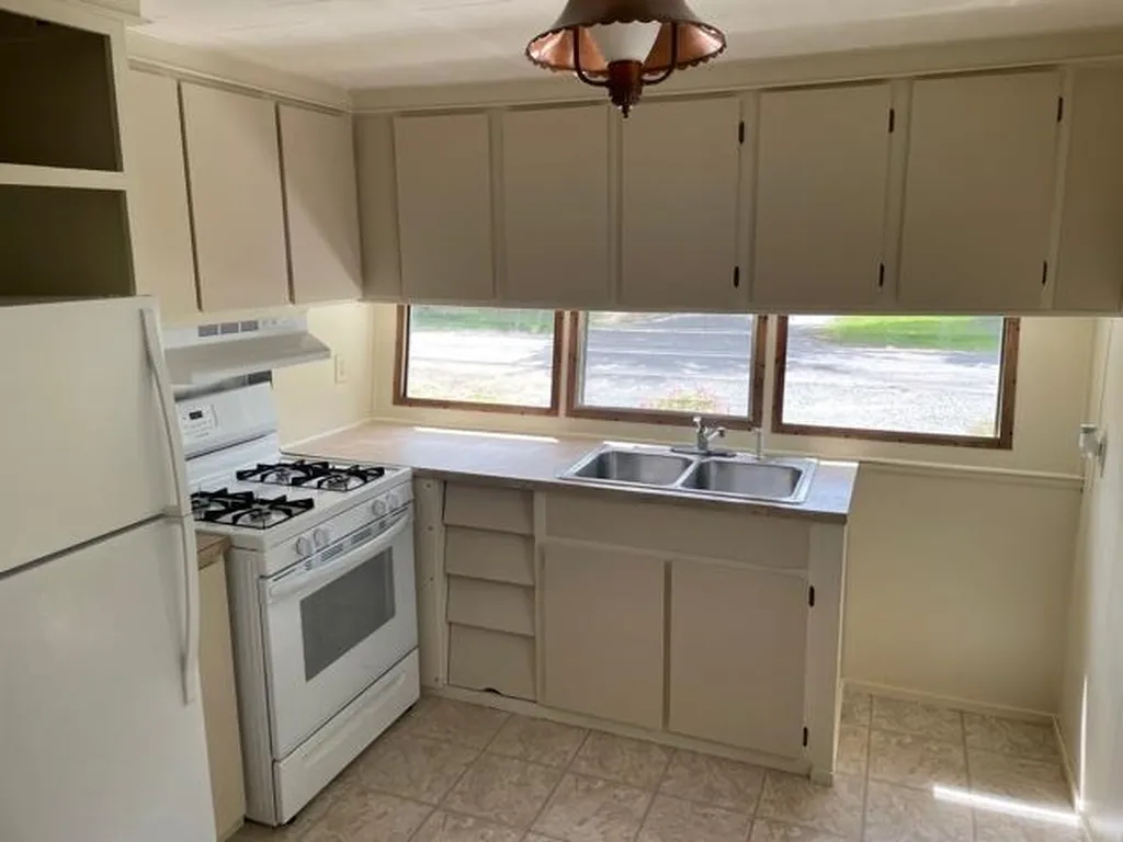 83 Plummer Hill Road Belmont NH 03220