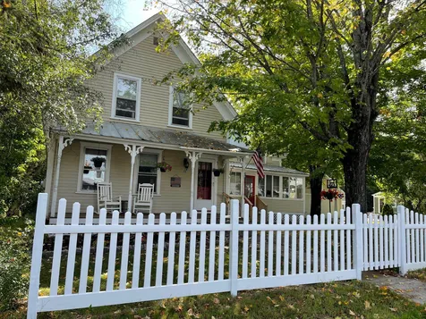 73-75 Pollard Street Conway NH 03818