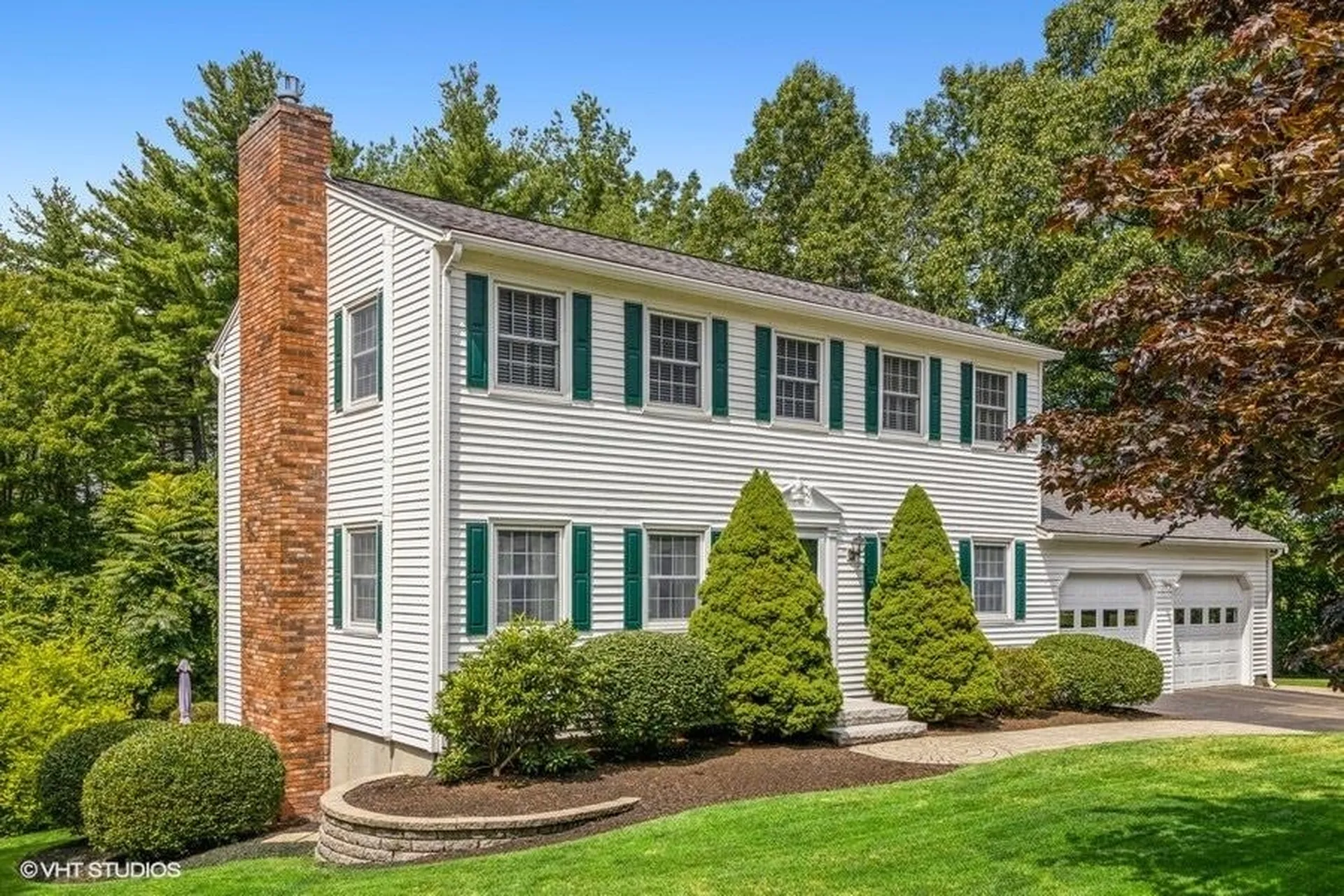 8 Camelot Drive Manchester NH 03104