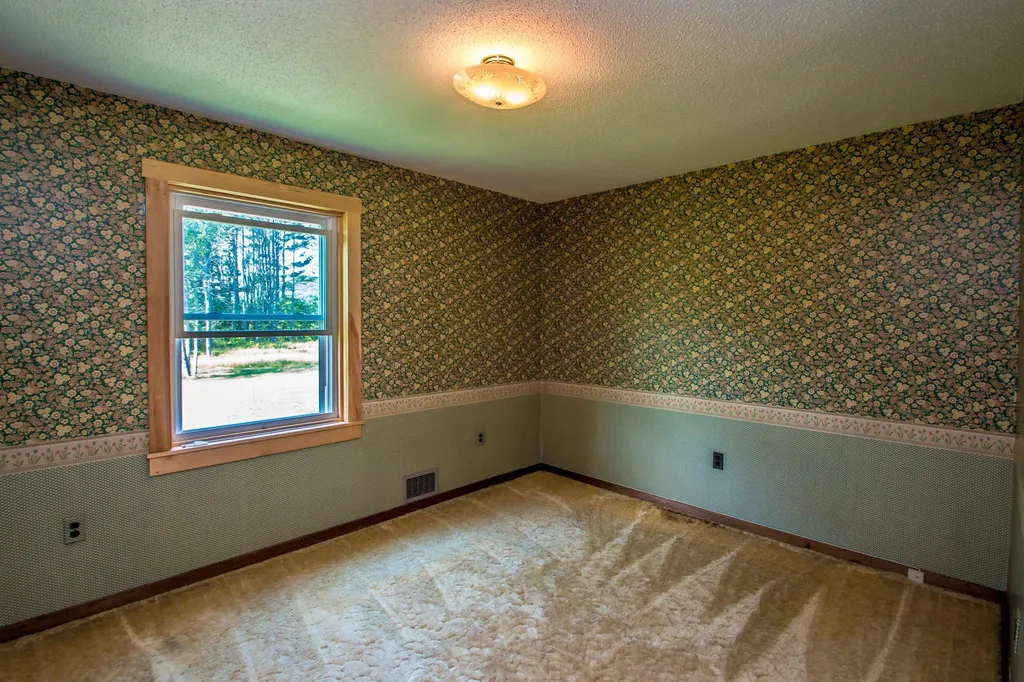 1542 Stark Highway Stark NH 03582