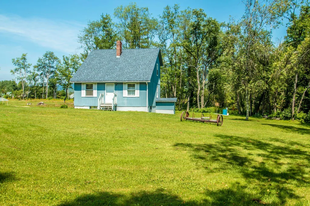 1542 Stark Highway Stark NH 03582
