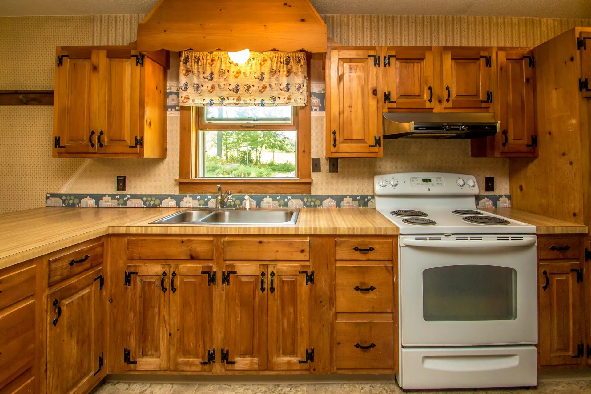 1542 Stark Highway Stark NH 03582