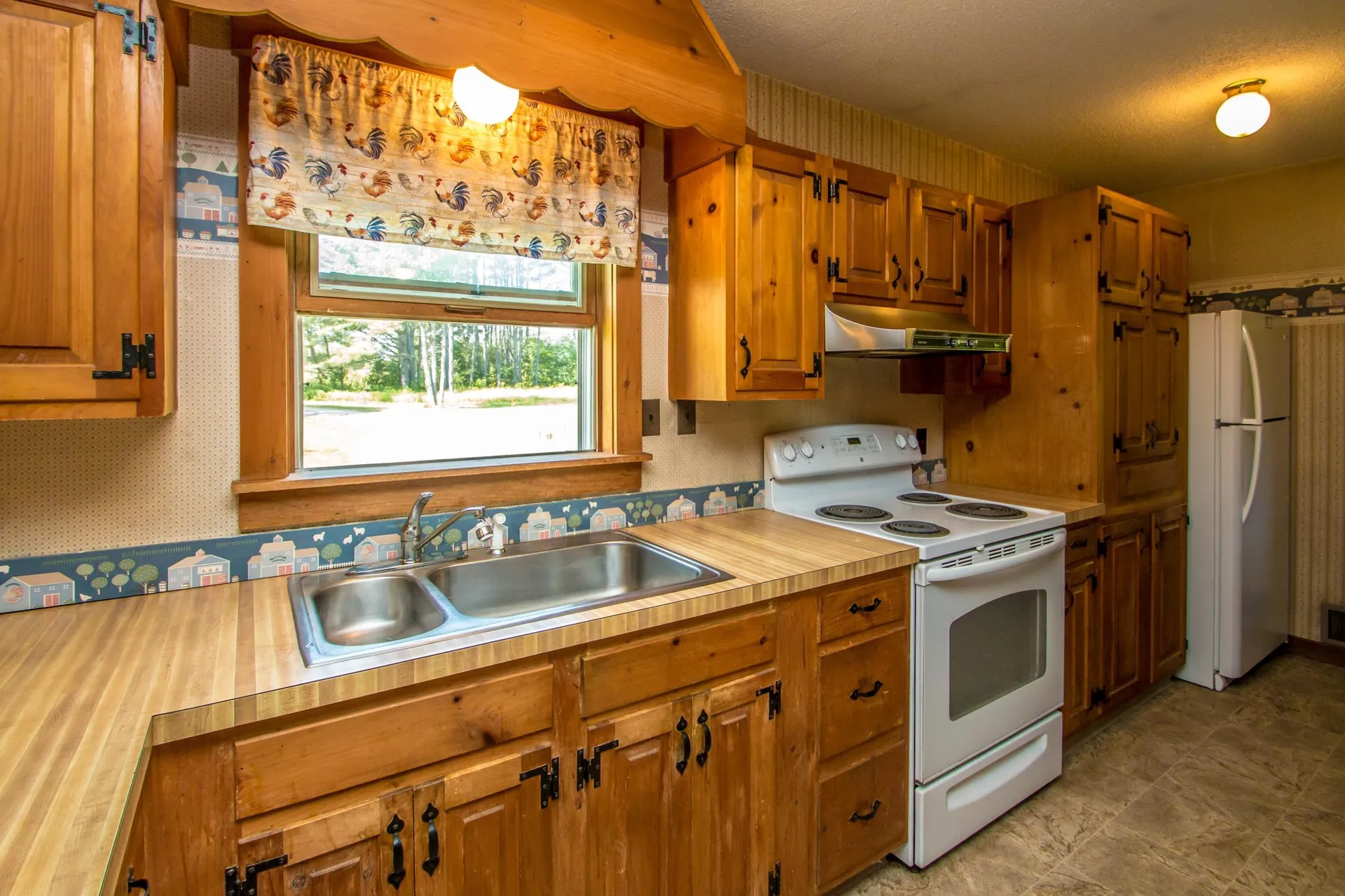 1542 Stark Highway Stark NH 03582