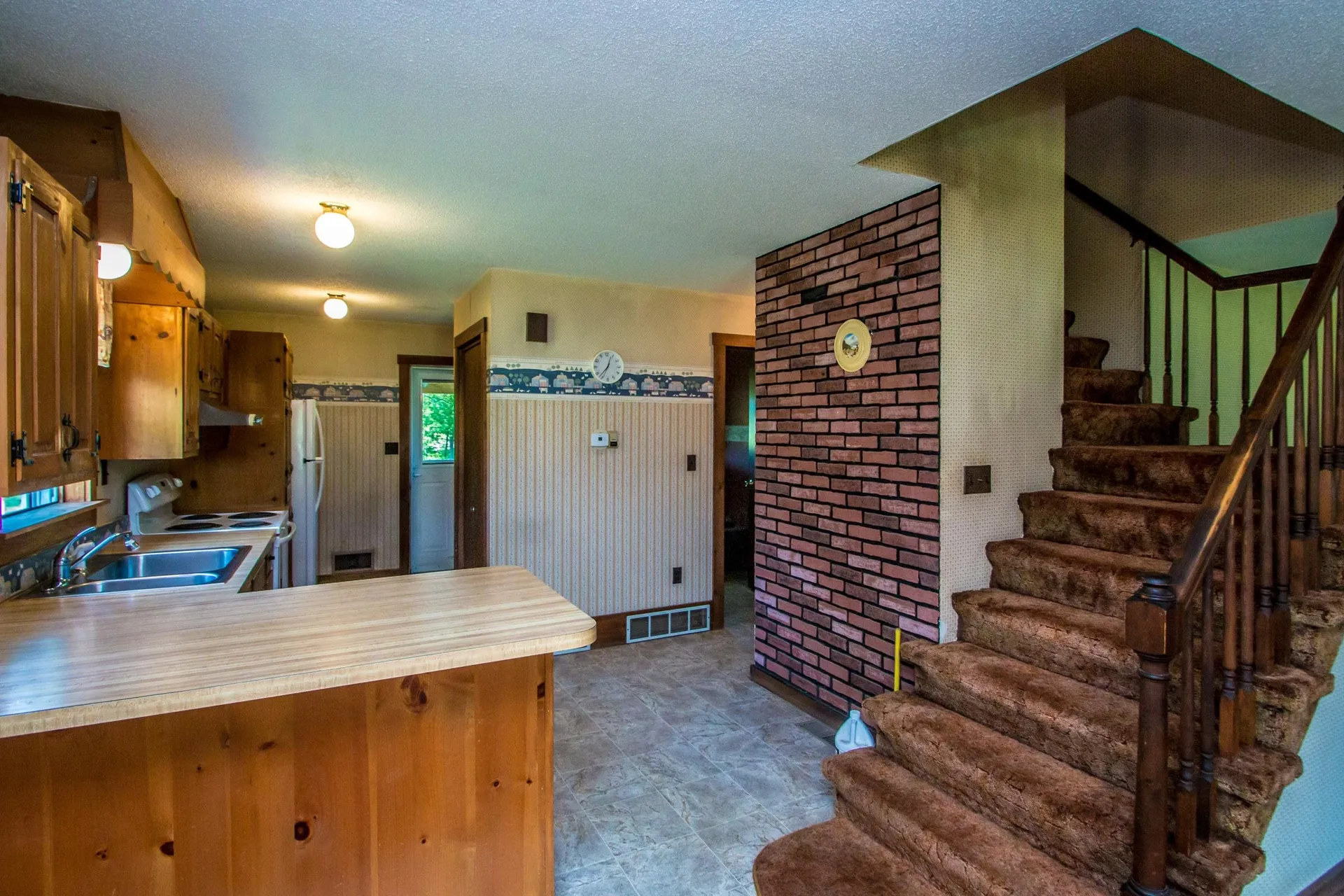 1542 Stark Highway Stark NH 03582