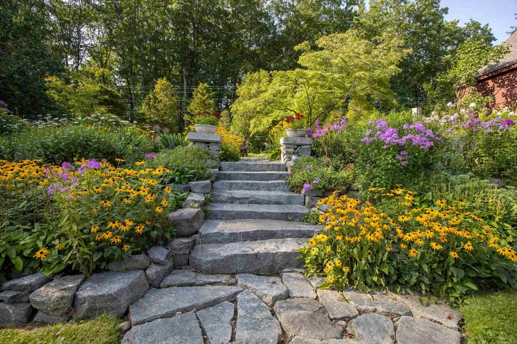 22 Old Piscataqua Road Durham NH 03824