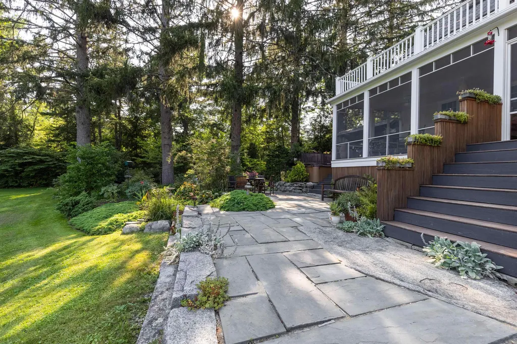 22 Old Piscataqua Road Durham NH 03824