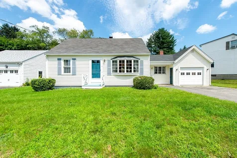 7 Maplewood Avenue Dover NH 03820