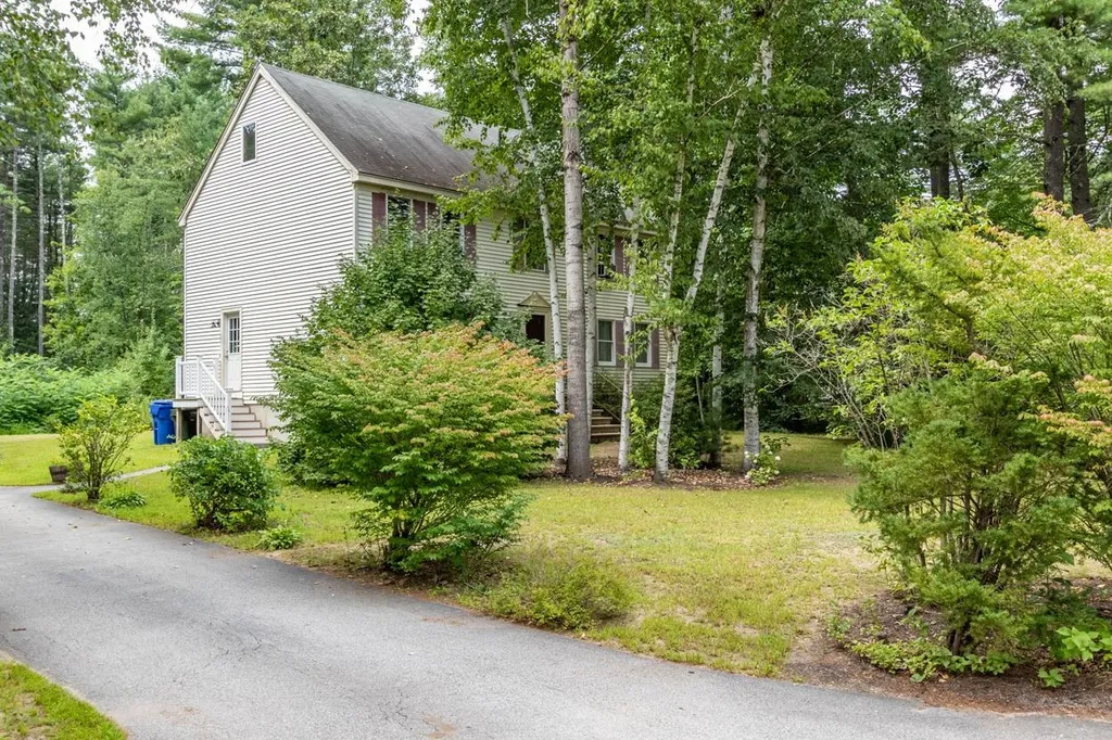 7 Sandy Brook Lane Londonderry NH 03053