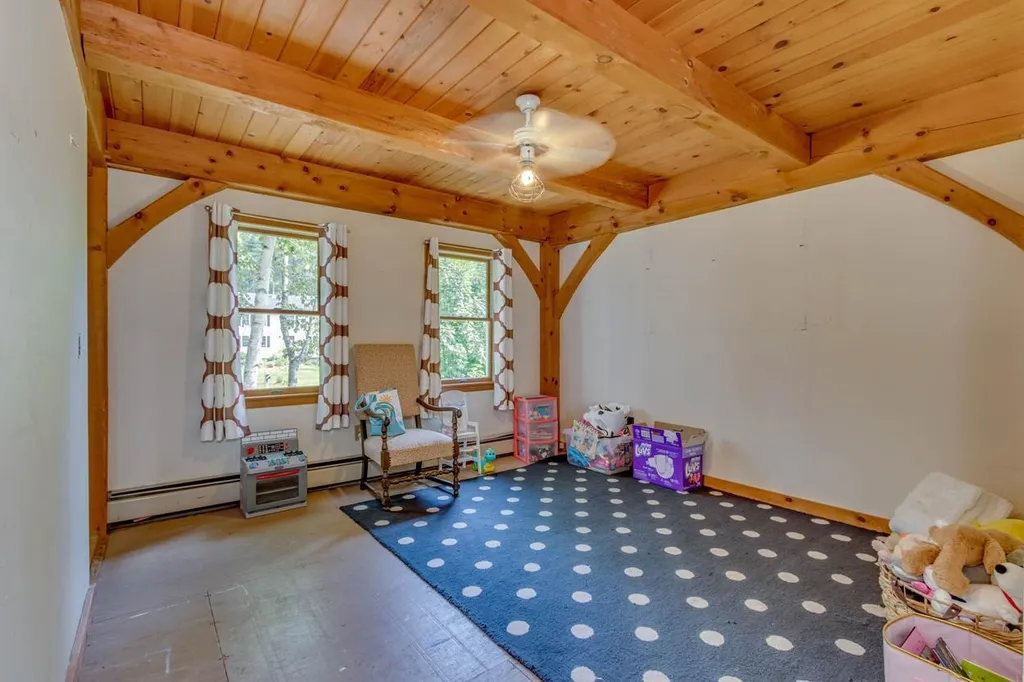 7 Sandy Brook Lane Londonderry NH 03053