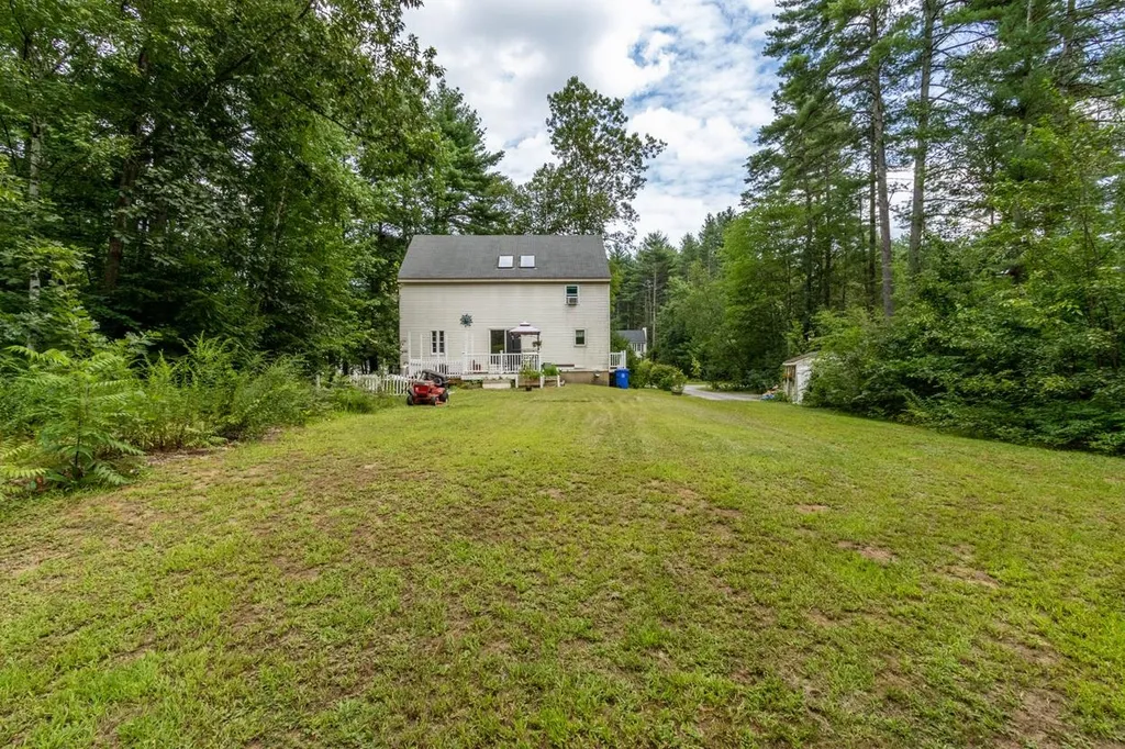 7 Sandy Brook Lane Londonderry NH 03053