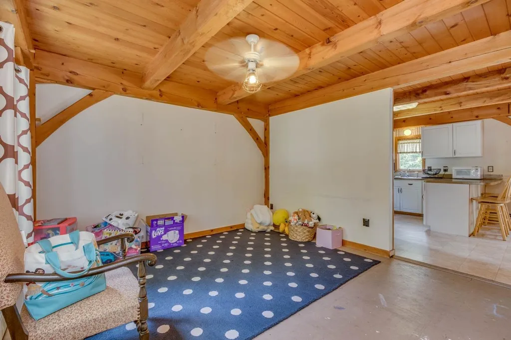 7 Sandy Brook Lane Londonderry NH 03053