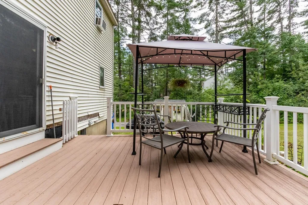 7 Sandy Brook Lane Londonderry NH 03053