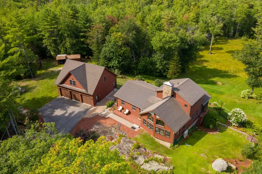 1316 First Crown Point Road Strafford NH 03884