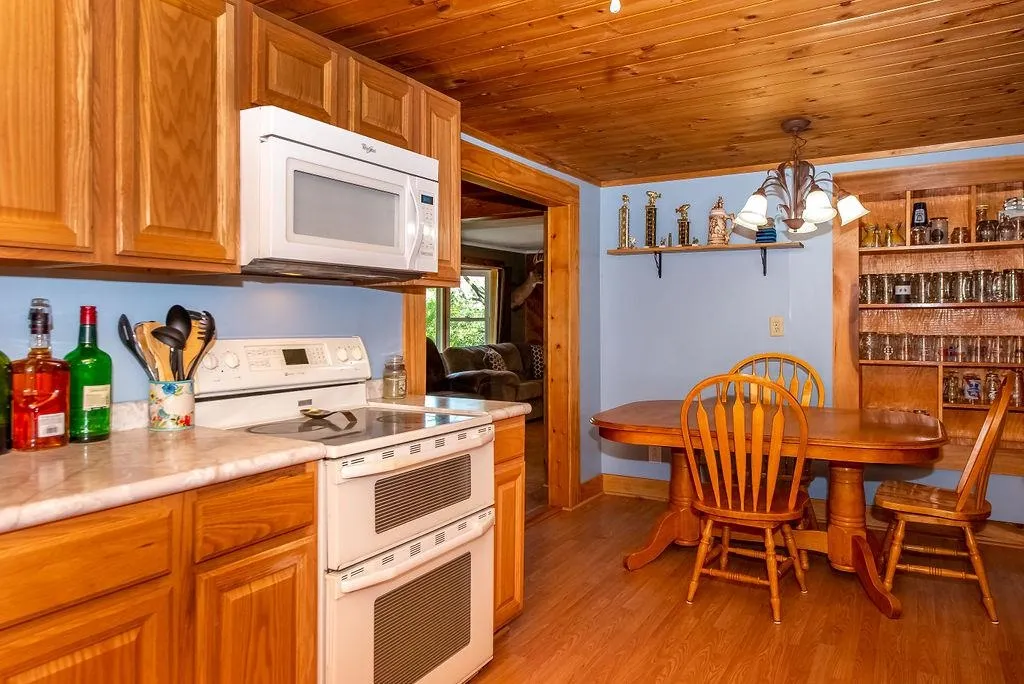 8 Waverly Street Rochester NH 03867