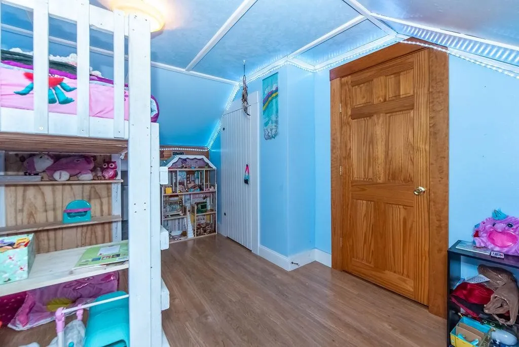 8 Waverly Street Rochester NH 03867