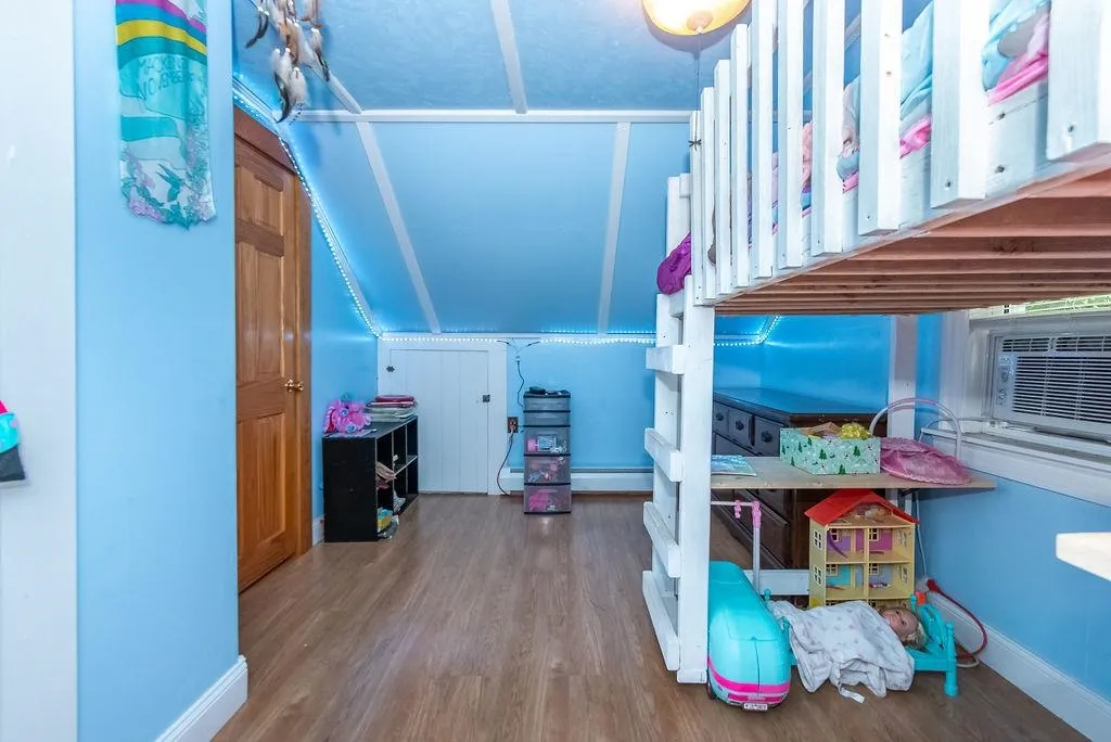 8 Waverly Street Rochester NH 03867