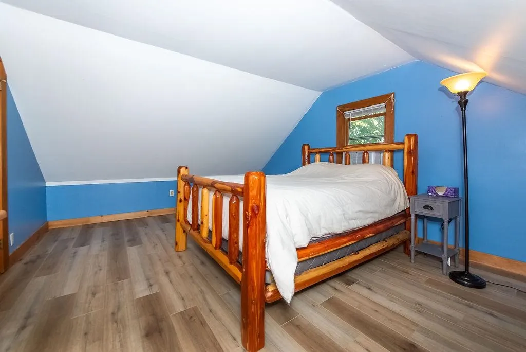 8 Waverly Street Rochester NH 03867