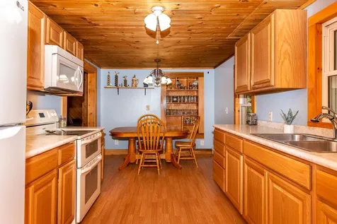 8 Waverly Street Rochester NH 03867