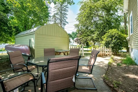 8 Waverly Street Rochester NH 03867
