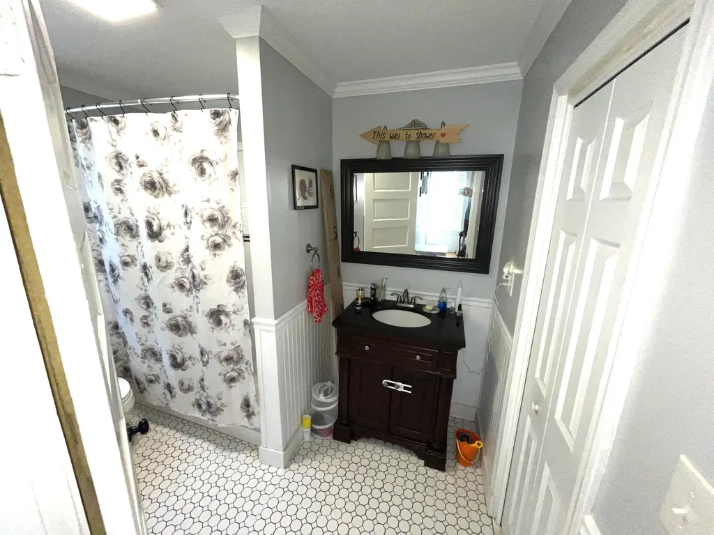 83 Clarke Street Manchester NH 03104
