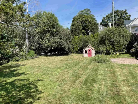 83 Clarke Street Manchester NH 03104