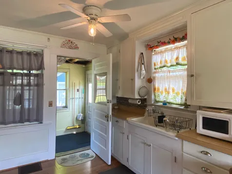 33 Edwards Street Franklin NH 03235
