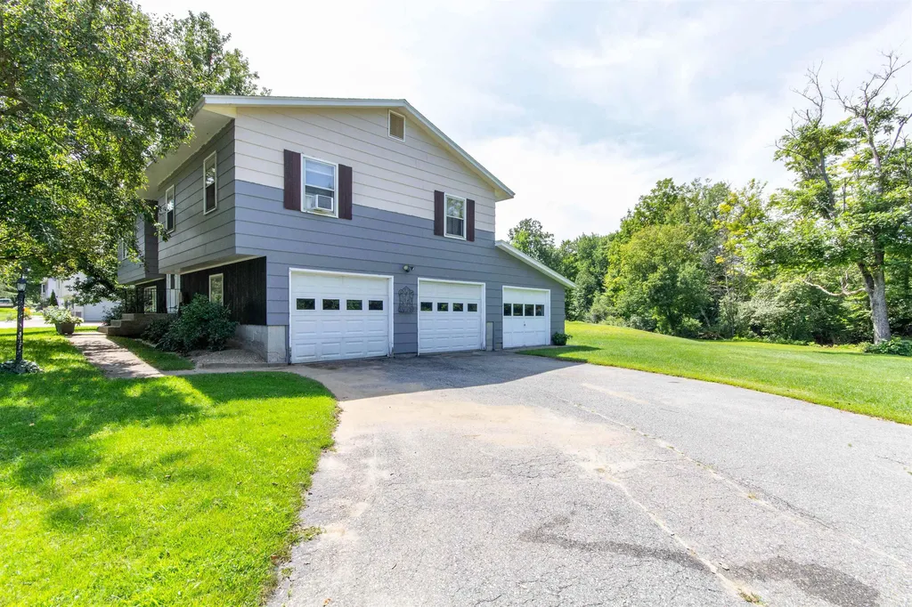 19 Willow Lane Jericho VT 05465