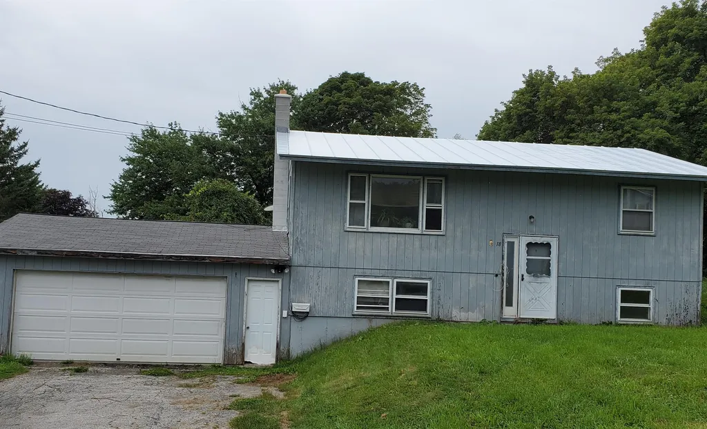 18 Moonlight Drive Barre Town VT 05641