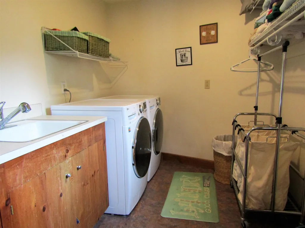98 Elm Street Newport NH 03773