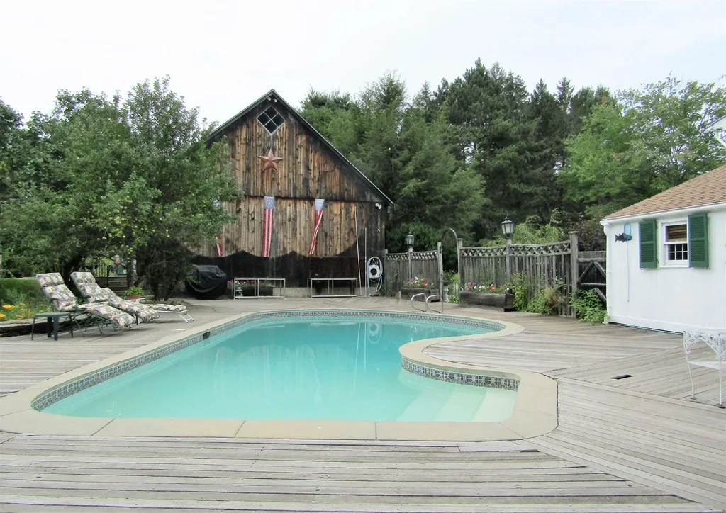 98 Elm Street Newport NH 03773
