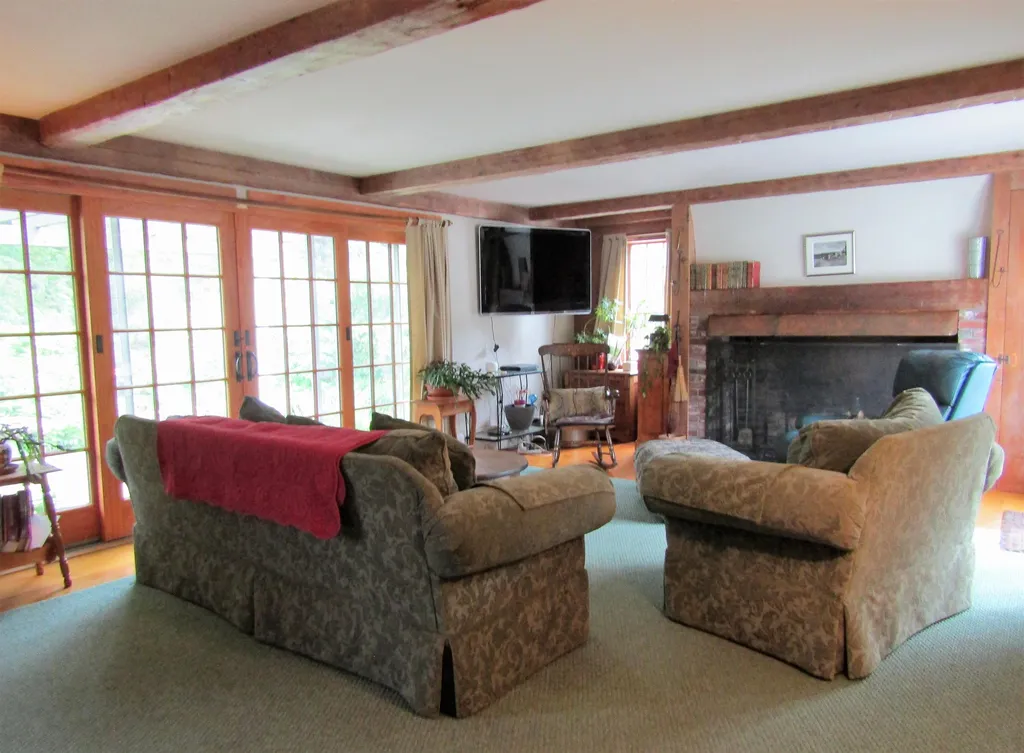 98 Elm Street Newport NH 03773