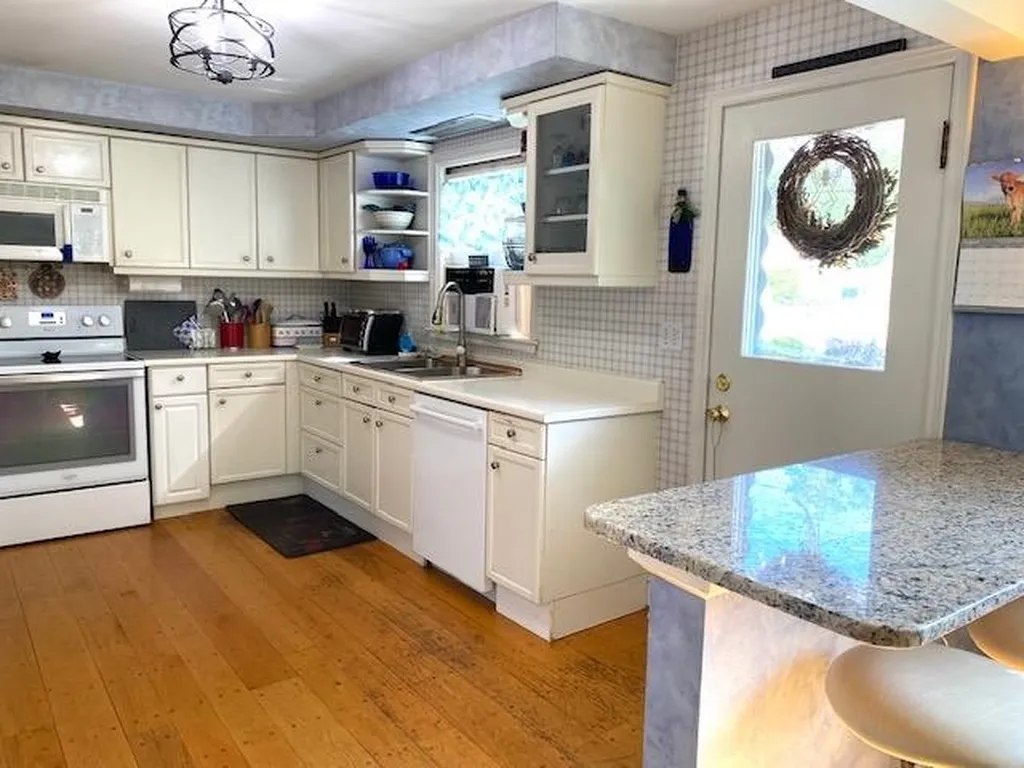 341 Reed Street Manchester NH 03102