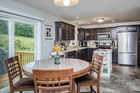 161 University Circle Hooksett NH 03106