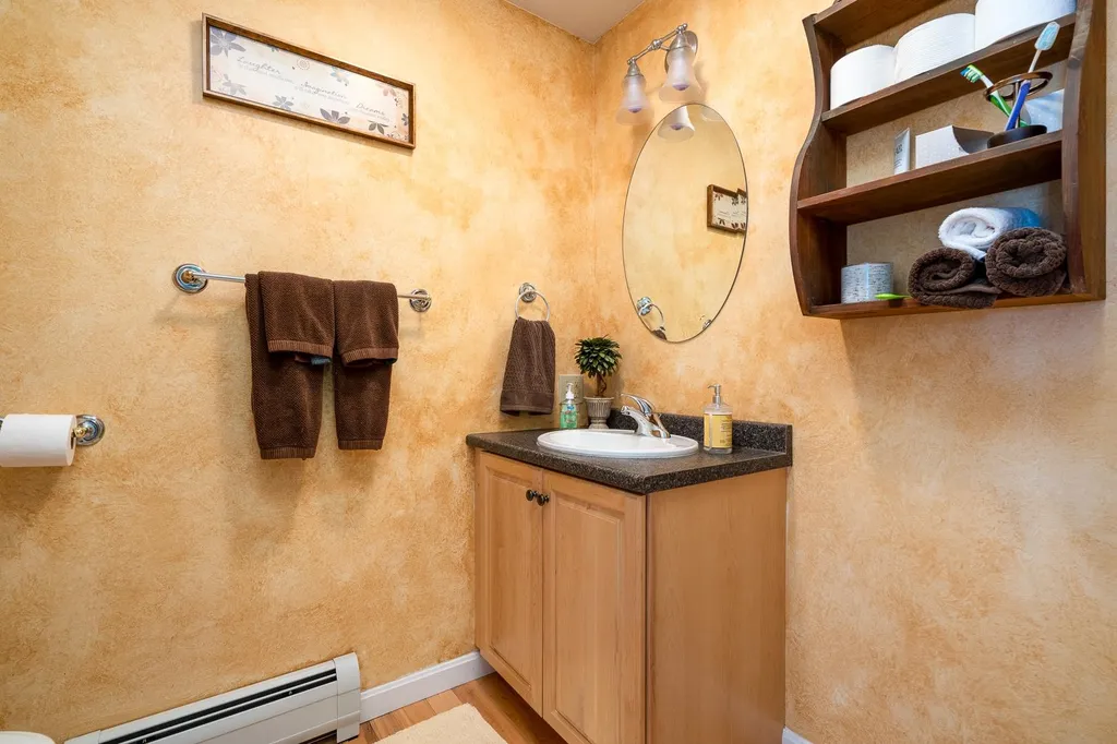 14 Melissa Way Laconia NH 03246
