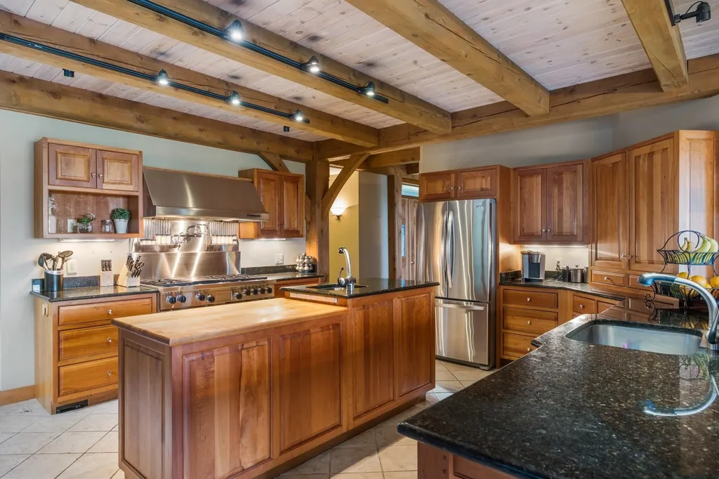 5 Trinity Road Meredith NH 03253