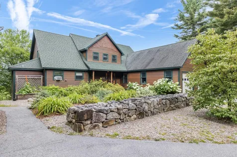 5 Trinity Road Meredith NH 03253