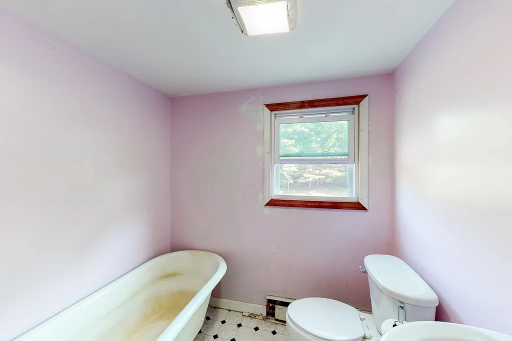 43 Winter Street Tilton NH 03276