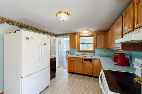 43 Winter Street Tilton NH 03276