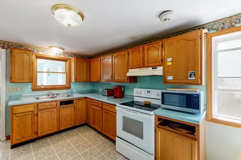 43 Winter Street Tilton NH 03276