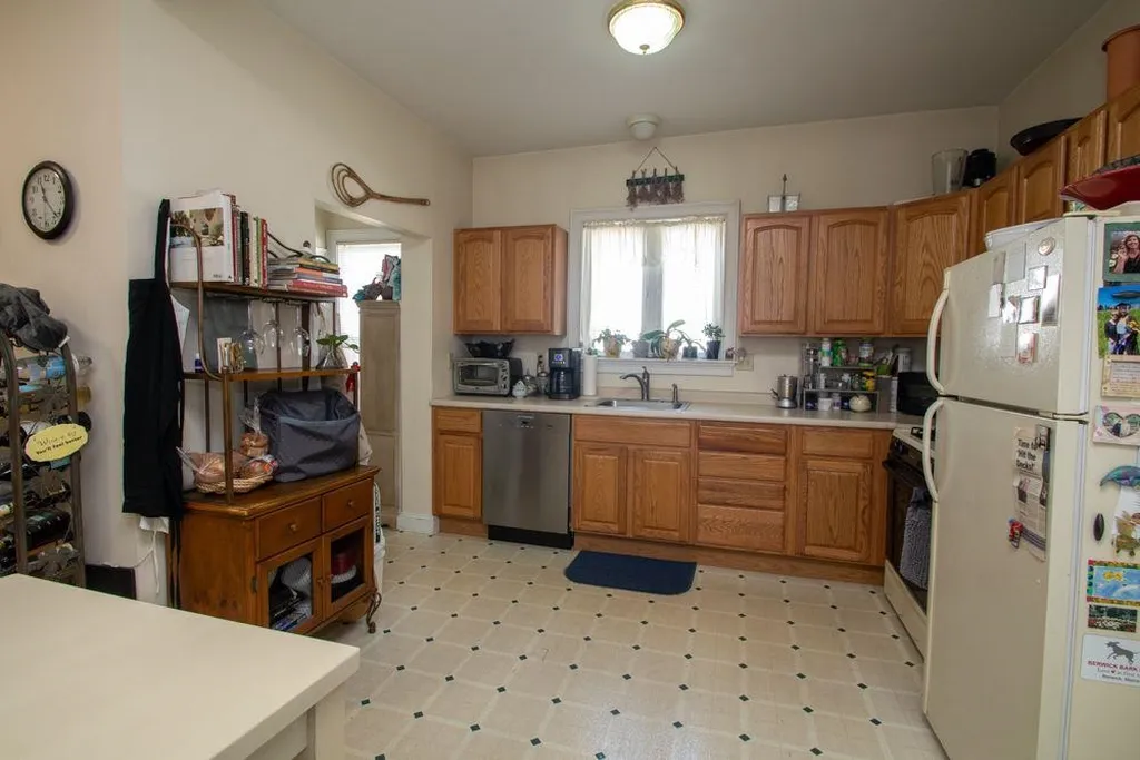 23 Exeter Road Hampton NH 03842