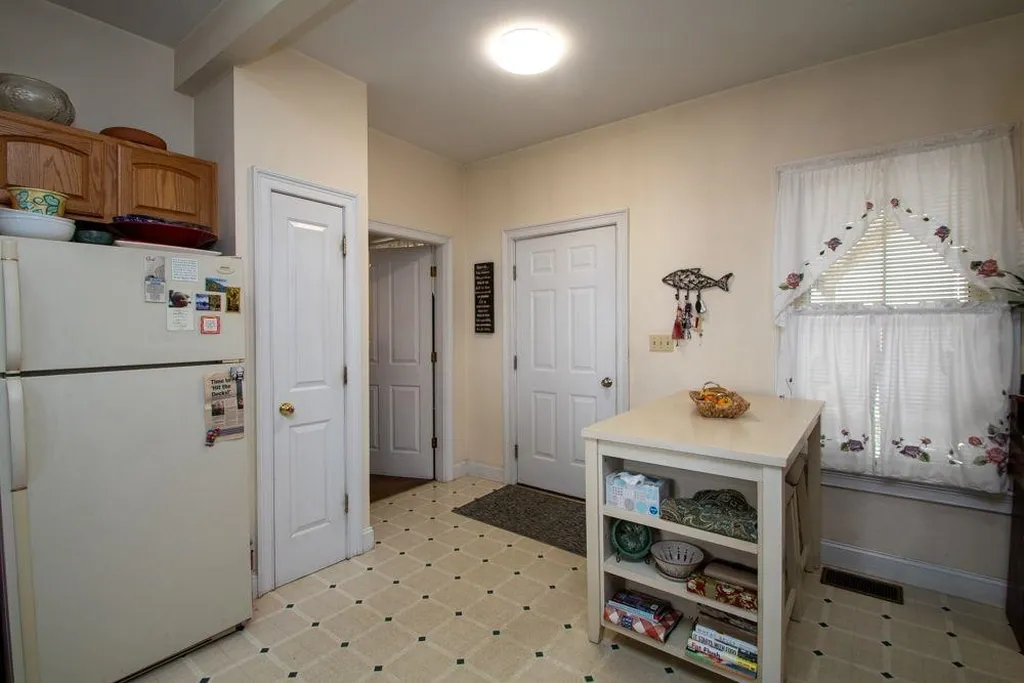 23 Exeter Road Hampton NH 03842