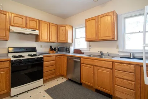 23 Exeter Road Hampton NH 03842