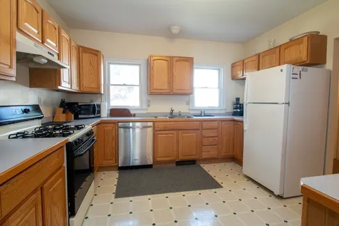 23 Exeter Road Hampton NH 03842